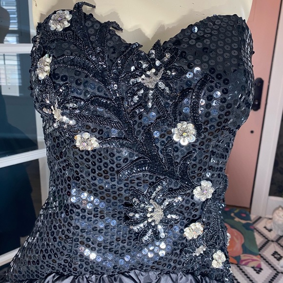 Vintage Alice Designs black strapless sequin dress w/ tiers sz 10 best fit SM - Picture 5 of 10